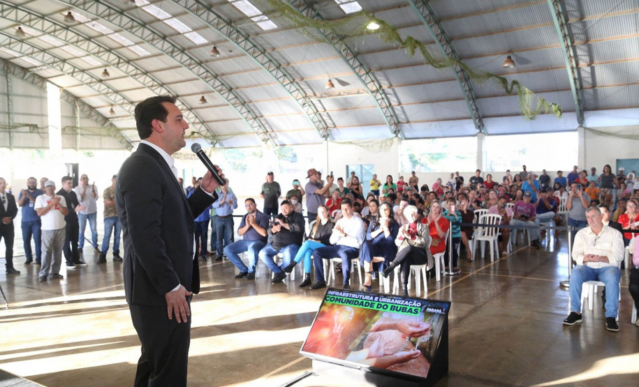 Governador autoriza obras de saneamento e energia na Ocupação Bubas, em Foz do Iguaçu