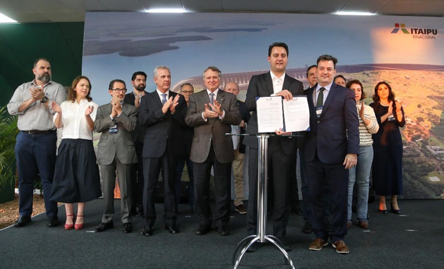 governador Carlos Massa Ratinho Junior anuncia nesta segunda-feira (27) a  construção de um museu internacional de arte em Foz do Iguaçu, a primeira  instituição cultural da América Latina a contar com a cooperação do Centro  Georges Pompidou, da França