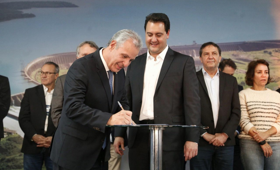 governador Carlos Massa Ratinho Junior anuncia nesta segunda-feira (27) a  construção de um museu internacional de arte em Foz do Iguaçu, a primeira  instituição cultural da América Latina a contar com a cooperação do Centro  Georges Pompidou, da França