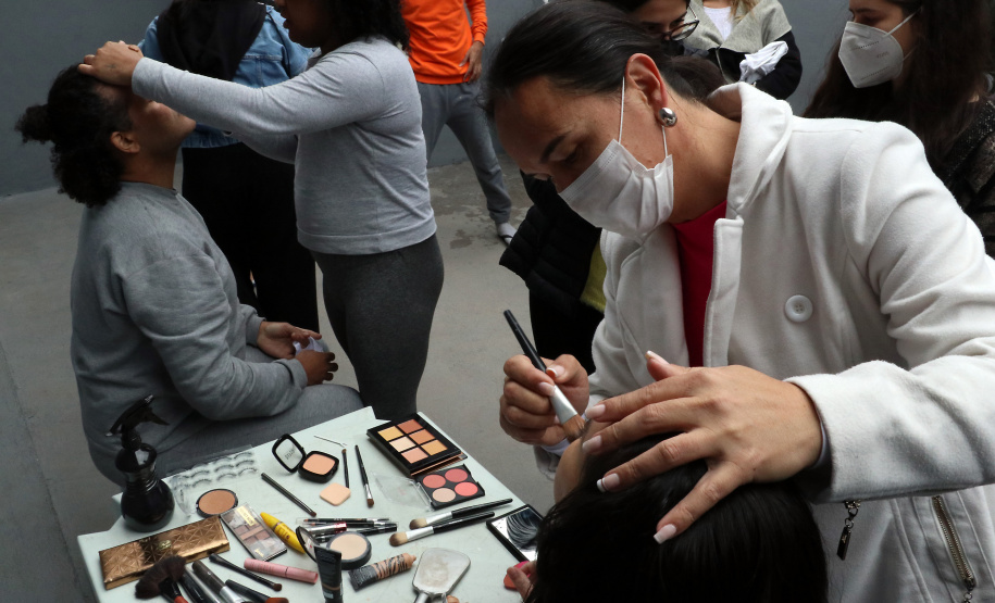 Defensoria Pública e Sesp fazem parceria para retificar nome e gênero de mulheres travestis da Cadeia de Rio Branco do Sul