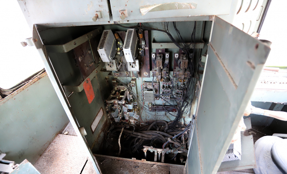 Locomotivas deixam a Portos do Paraná para serem restauradas e preservadas