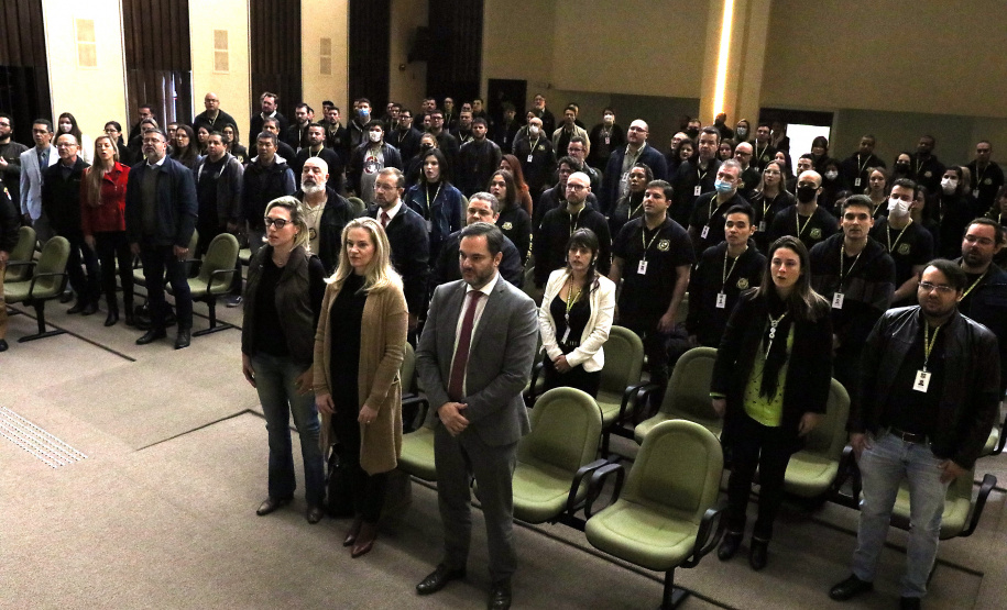 O secretário da Segurança Pública, Wagner Mesquita de Oliveira, o diretor geral da Polícia Centífica e demais autoridades durante aula inaugural do curso para policiais científicos. Curitiba, 21/06/2022 Foto: Ricardo Almeida/SESP