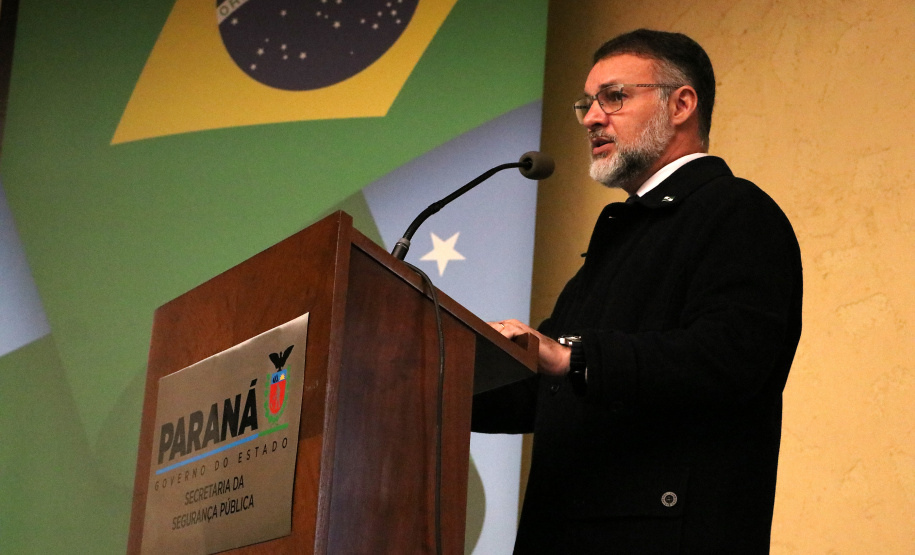 O secretário da Segurança Pública, Wagner Mesquita de Oliveira, o diretor geral da Polícia Centífica e demais autoridades durante aula inaugural do curso para policiais científicos. Curitiba, 21/06/2022 Foto: Ricardo Almeida/SESP