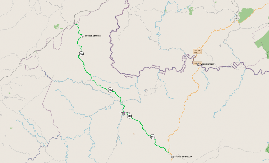 Rodovia de Doutor Ulysses recebe serviços de conservação
