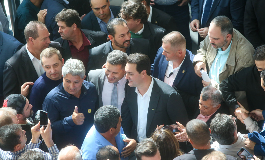 Prefeitos destacam que investimentos do Governo garantem mais qualidade de vida -  Curitiba, 22/06/2022