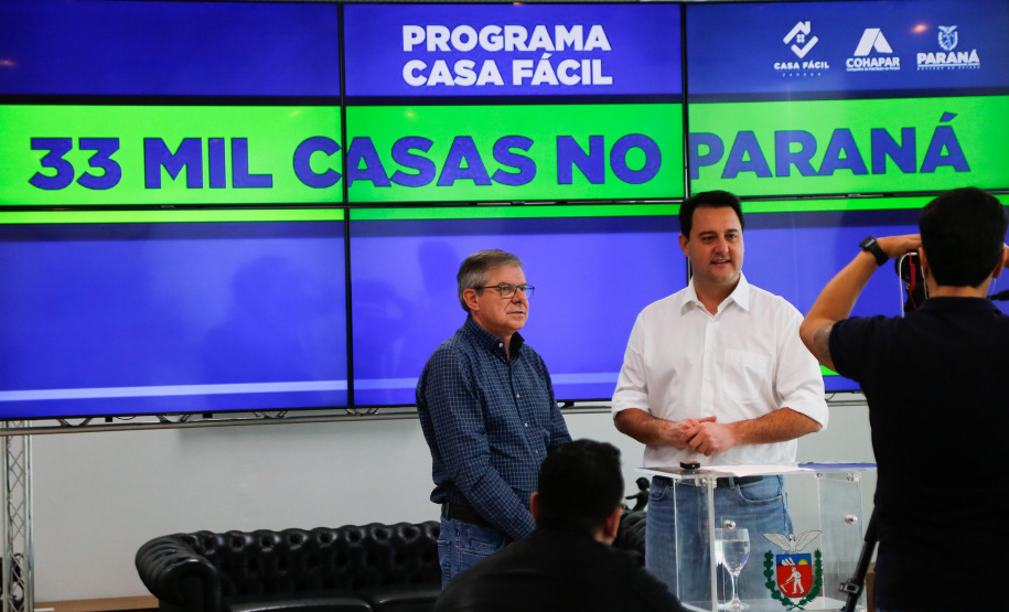 Governador confirma liberação de R$ 72,4 milhões para famílias paranaenses investirem na casa própria