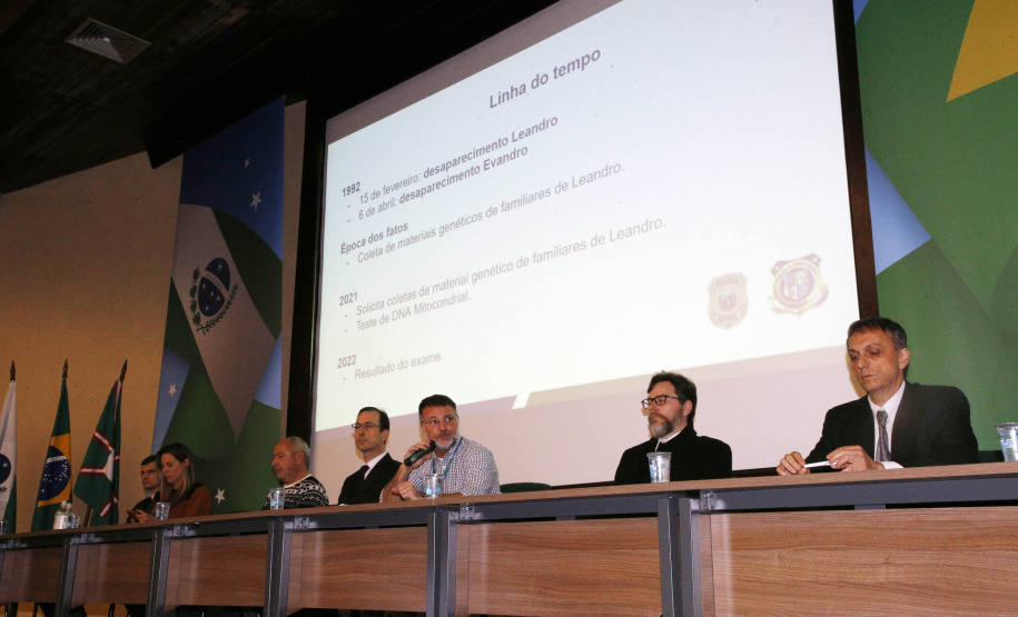 A Polícia Civil (PCPR) e a Polícia Científica do Paraná identificaram fragmentos genéticos de Leandro Bossi, que desapareceu em Guaratuba, no Litoral, em 1992, com 7 anos de idade.