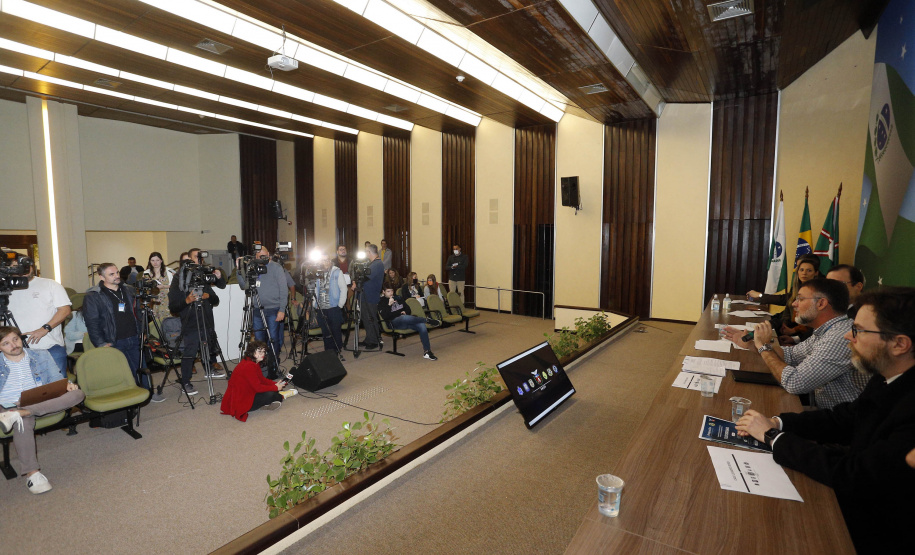 A Polícia Civil (PCPR) e a Polícia Científica do Paraná identificaram fragmentos genéticos de Leandro Bossi, que desapareceu em Guaratuba, no Litoral, em 1992, com 7 anos de idade.