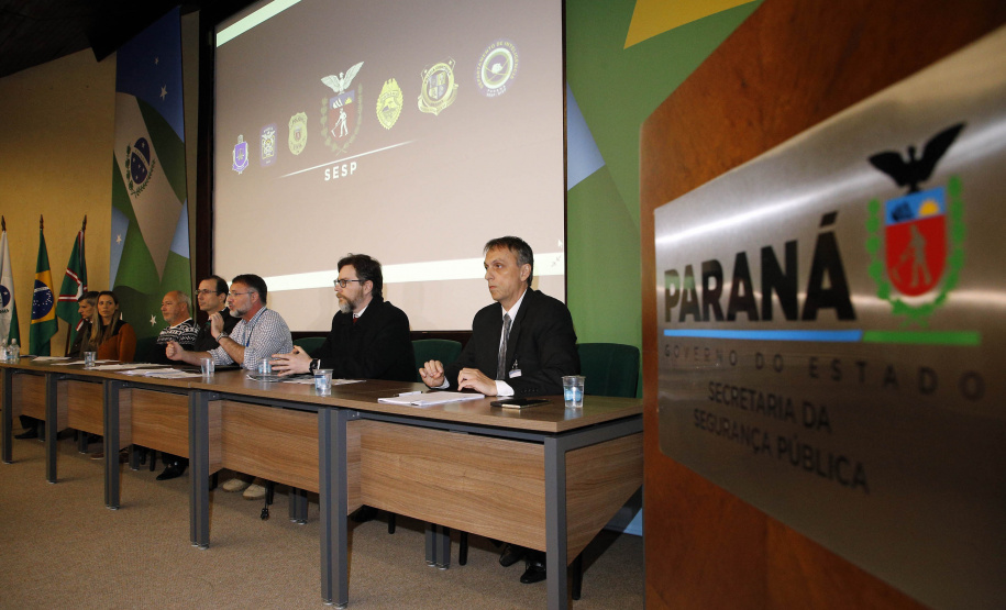 A Polícia Civil (PCPR) e a Polícia Científica do Paraná identificaram fragmentos genéticos de Leandro Bossi, que desapareceu em Guaratuba, no Litoral, em 1992, com 7 anos de idade.