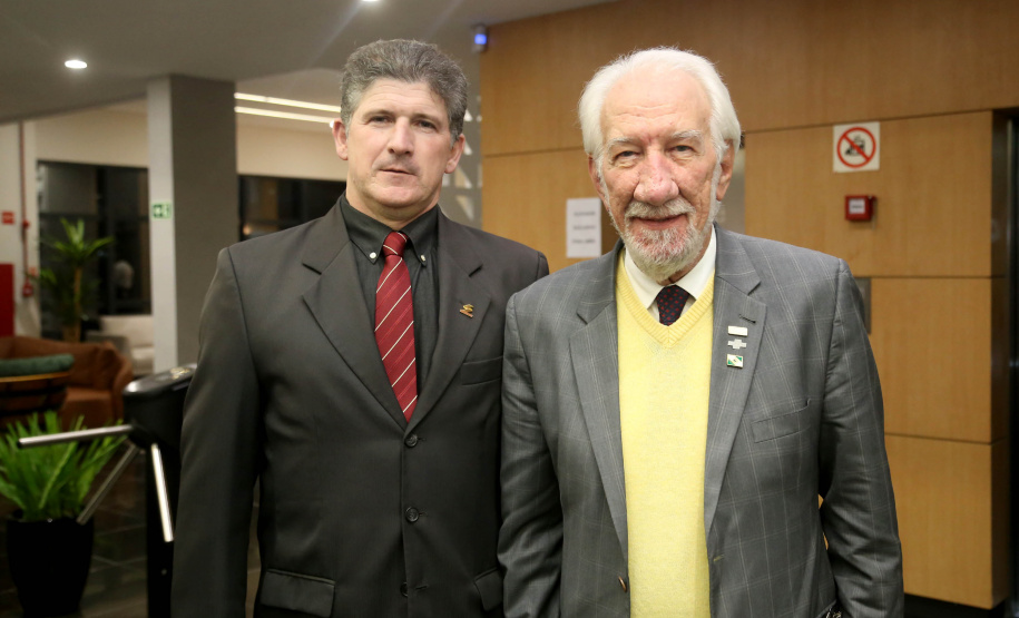 Governador em exercício Darci Piana no Sinduscon-PR