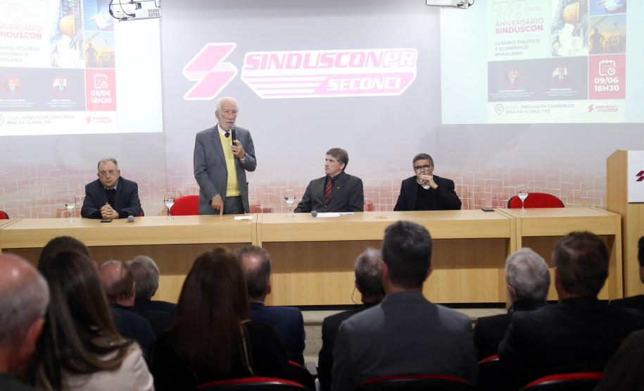 Governador em exercício Darci Piana no Sinduscon-PR