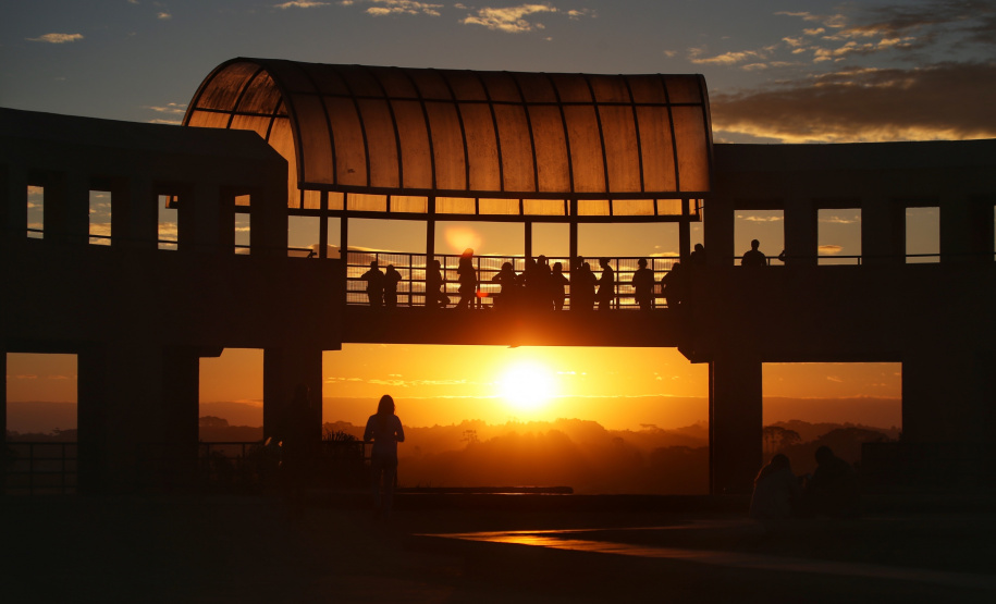 Com segundo melhor desempenho do País, turismo no Paraná cresceu 7,4 em abril, aponta IBGE