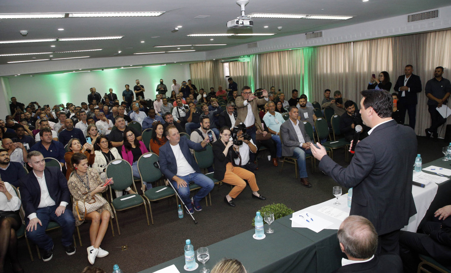 Em evento com vereadores, governador destaca união e diálogo em prol do Paraná