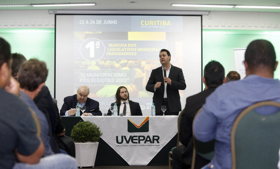 Em evento com vereadores, governador destaca união e diálogo em prol do Paraná