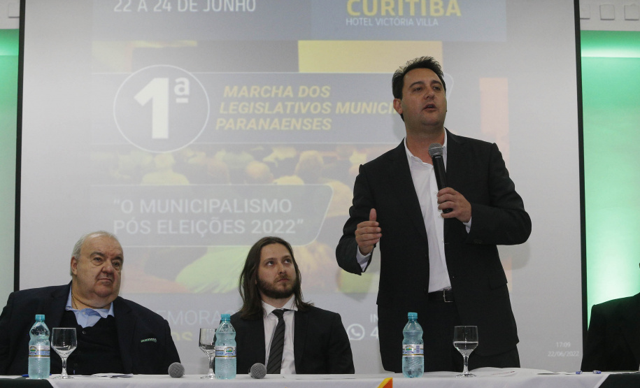 Em evento com vereadores, governador destaca união e diálogo em prol do Paraná