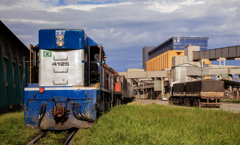 Modal ferroviário aumenta a participação no transporte de carga pelos portos do Paraná