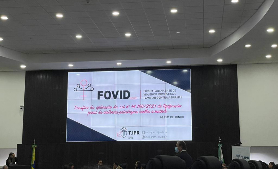 Governo participa de fórum que debate violência doméstica e familiar contra mulheres