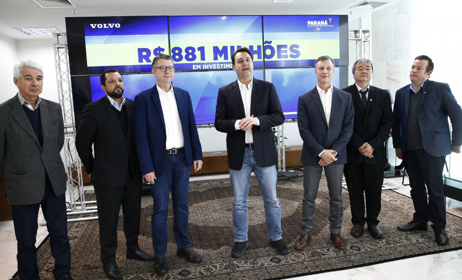 Governador Carlos Massa Ratinho Junior, recebeu representantes da empresa Volvo, que anunciaram investimentos de R$ 881 milhões na fabrica de Curitiba -