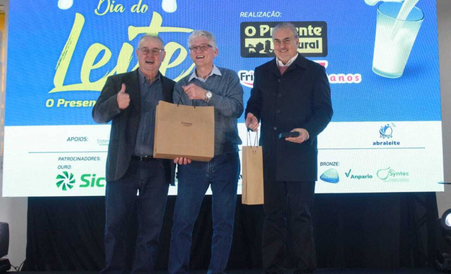 Paraná pode ampliar mercado de leite com tecnologia, planejamento e sanidade