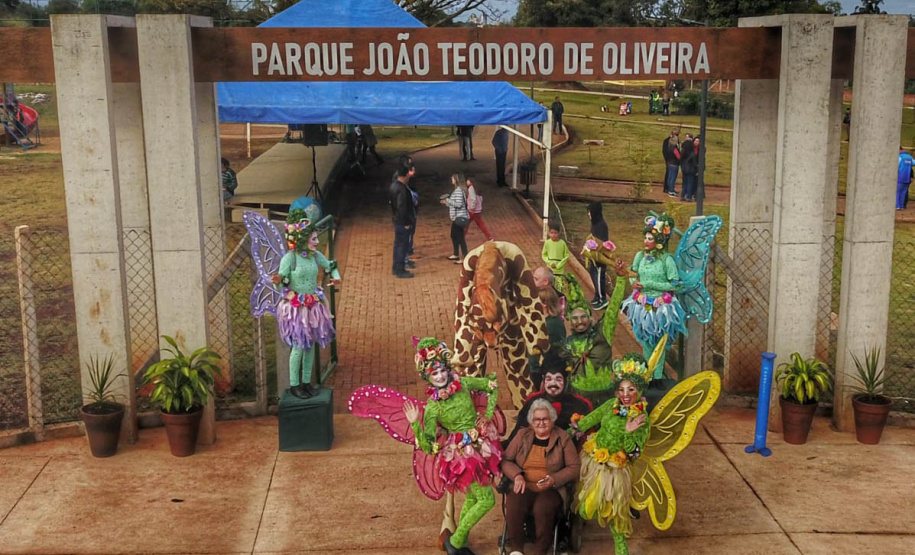 Governo instala colmeias do Poliniza Paraná e inaugura Parque Urbano na Semana do Meio Ambiente