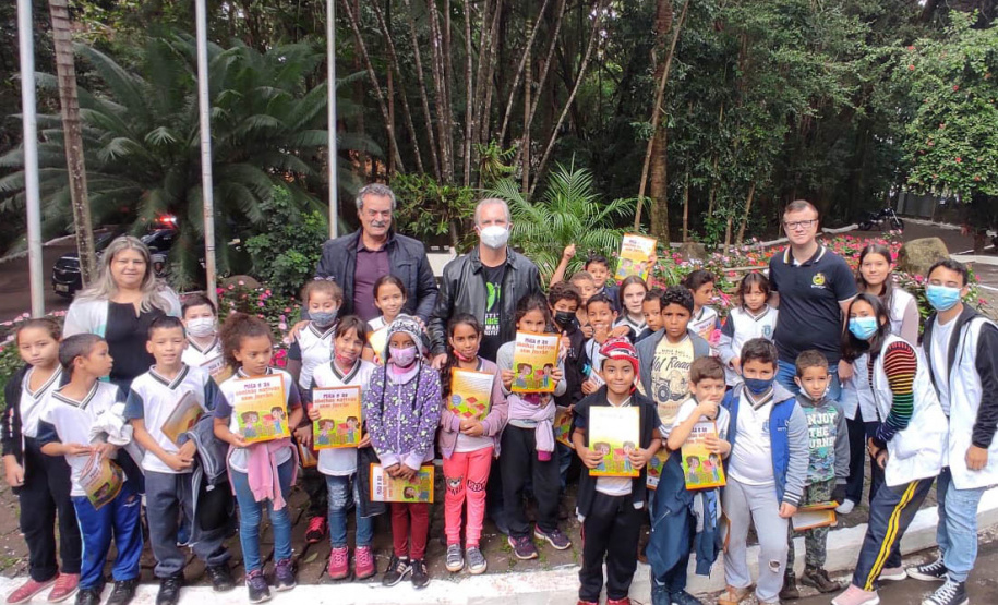 Governo instala colmeias do Poliniza Paraná e inaugura Parque Urbano na Semana do Meio Ambiente