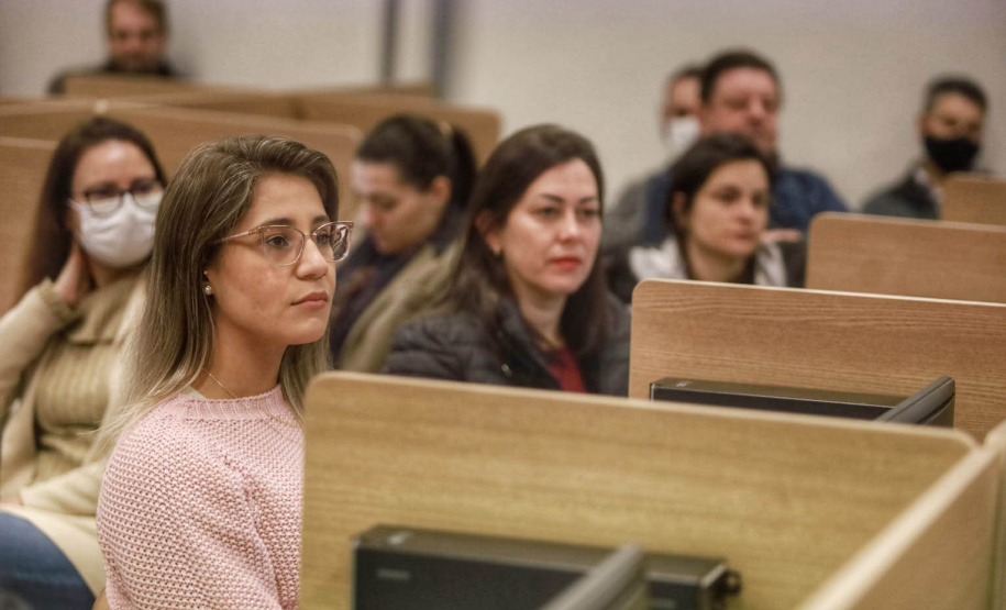 Servidores municipais de São José dos Pinhais são capacitados para atuar Sistema de Gestão Ambiental do IAT