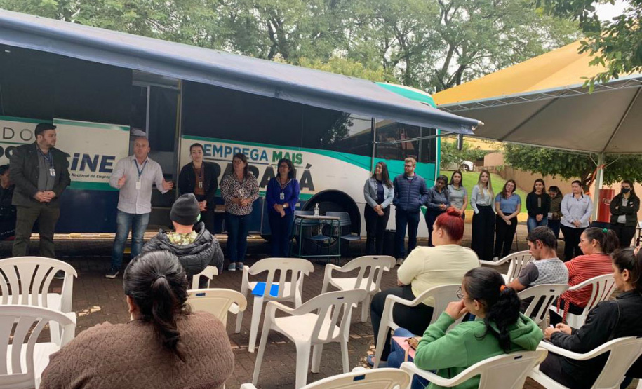 Emprega Mais Paraná realiza semana final de turnê pelo Oeste