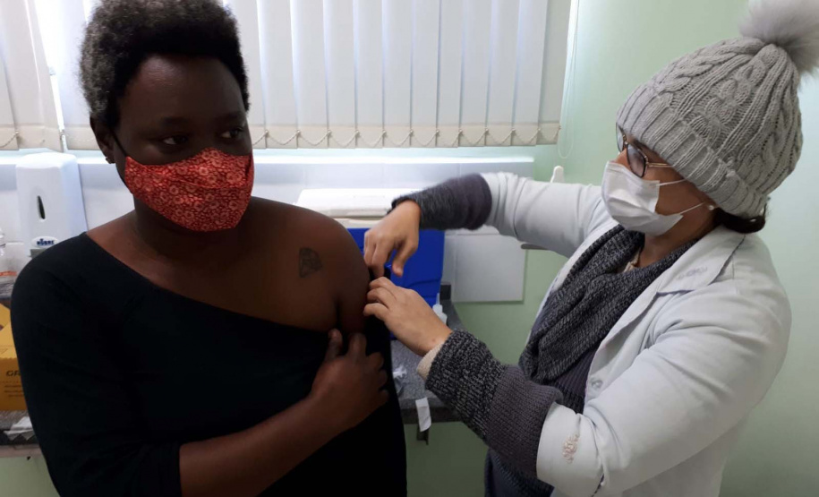 Dia D de Vacinação ajuda paranaenses a atualizar proteção nos 399 municípios -