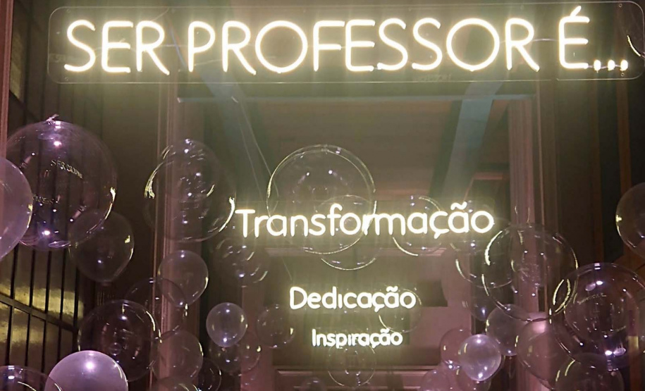 Professores finalistas do Prêmio Educador Nota 10 participam de premiação em São Paulo
