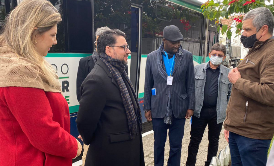 Secretários do Pernambuco, São Paulo e Amapá conhecem políticas de emprego e qualificação do Paraná