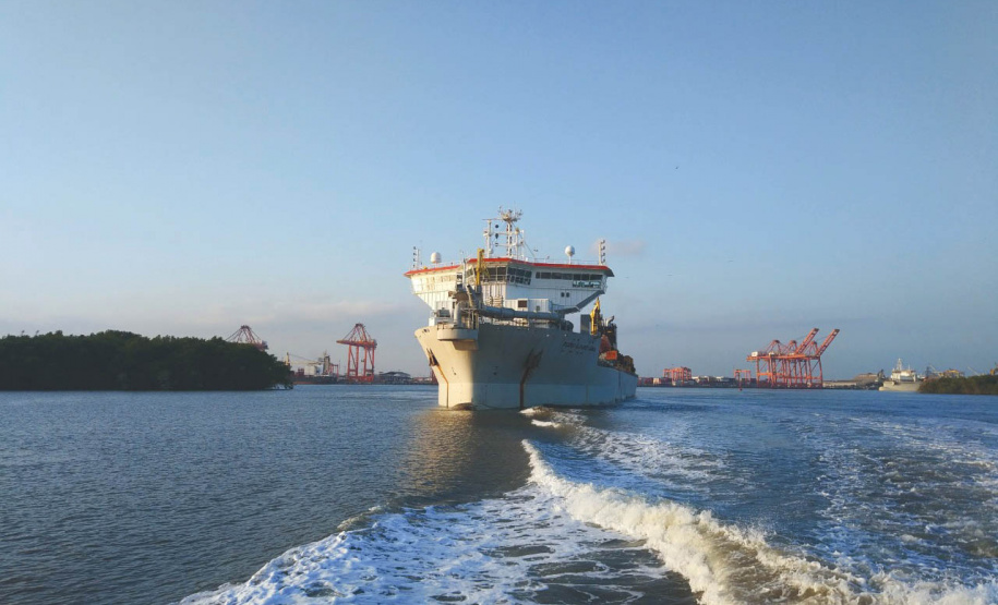 BRASIL – ATERRO HIDRÁULICO PARA ALARGAMENTO   DA PRAIA CENTRAL - BALNEÁRIO CAMBORIÚ/SC (CREDITO: JAN DE NUL DO BRASIL DRAGAGEM LTDA)