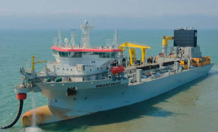 BRASIL – ATERRO HIDRÁULICO PARA ALARGAMENTO   DA PRAIA CENTRAL - BALNEÁRIO CAMBORIÚ/SC (CREDITO: JAN DE NUL DO BRASIL DRAGAGEM LTDA)