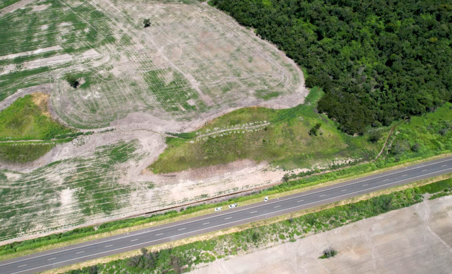 Adapar treina operadores de drones para defesa sanitária vegetal