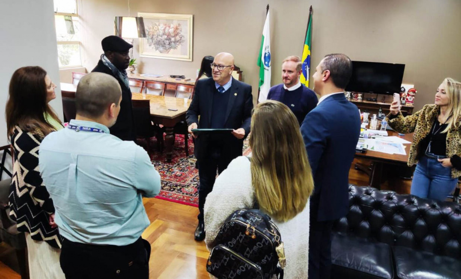 Agência do Trabalhador de Curitiba recebe Menção Honrosa pelos serviços prestados à sociedade