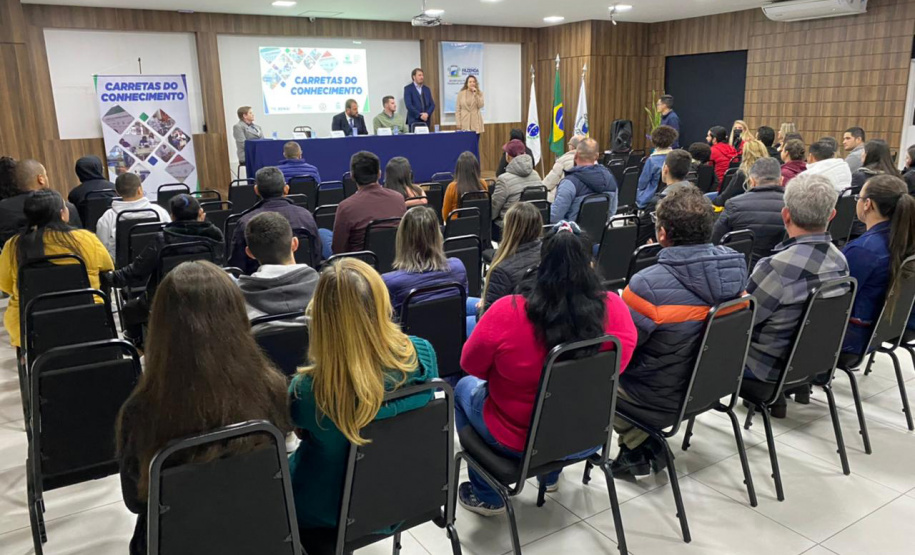Turma da Carreta do Conhecimento de Automação Industrial se forma em Fazenda Rio Grande