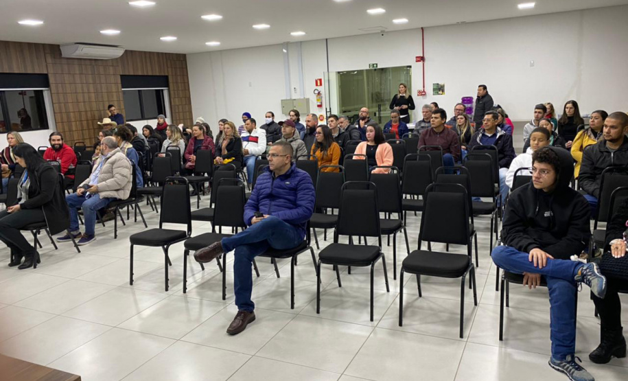 Turma da Carreta do Conhecimento de Automação Industrial se forma em Fazenda Rio Grande