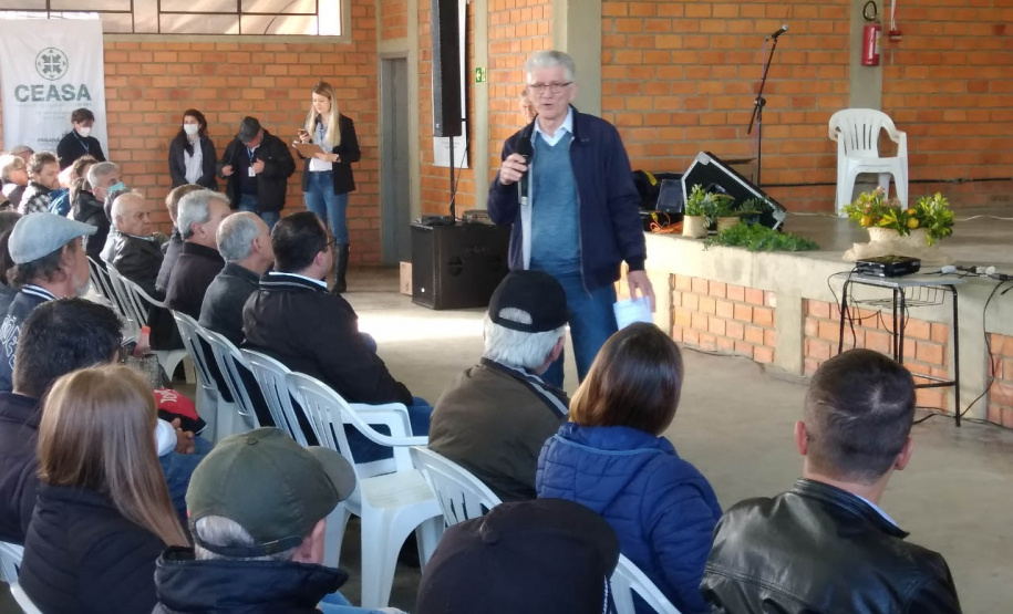 Seminário sobre fruticultura reúne 500 produtores na Lapa