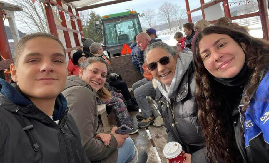 Alunos da 1ª edição do Ganhando o Mundo voltam do Canadá