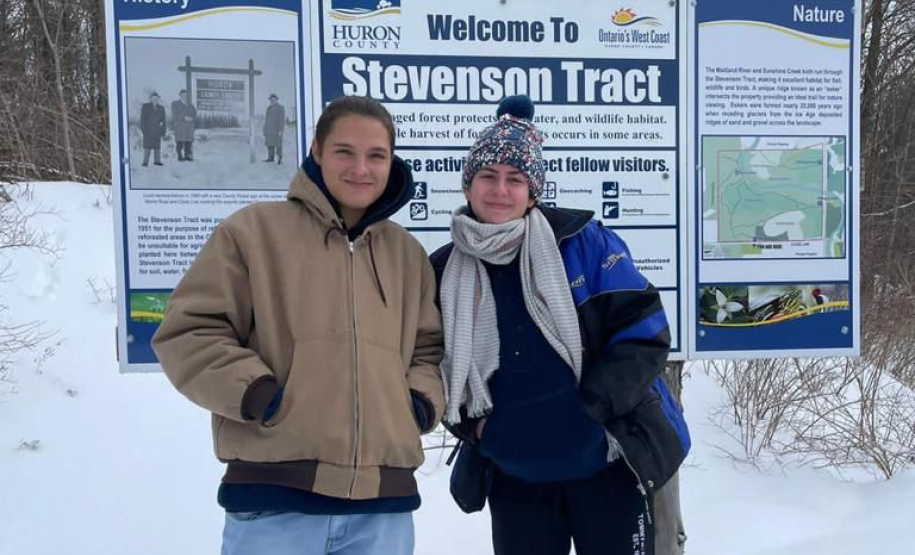Alunos da 1ª edição do Ganhando o Mundo voltam do Canadá