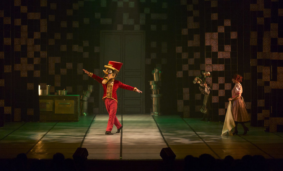 Grupo de bailarinos master do Guaíra apresenta espetáculo com audiodescrição e Libras