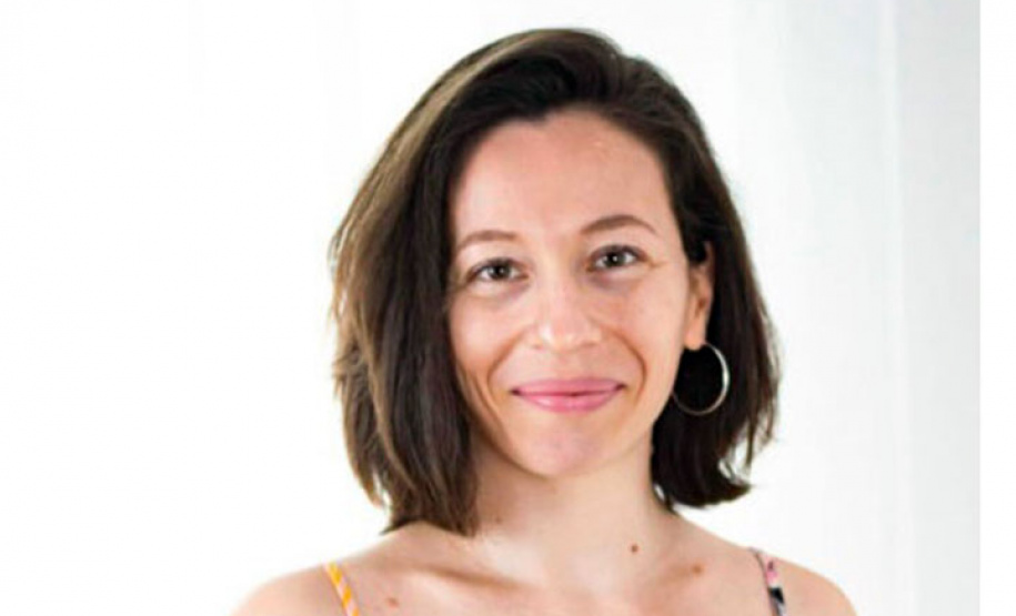 Glaucianne Santos lança o livro O Inferno é Viver e Outras Histórias na Biblioteca Pública