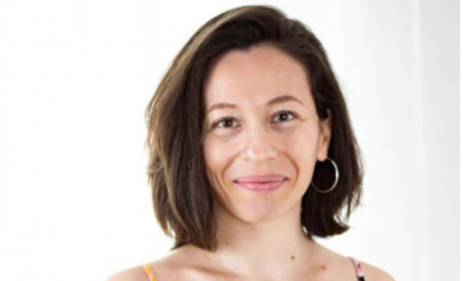 Glaucianne Santos lança o livro O Inferno é Viver e Outras Histórias na Biblioteca Pública