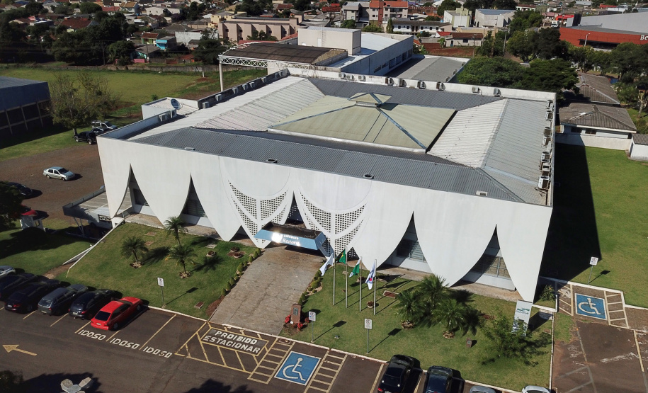 Universidades estaduais têm inscrições abertas para comunidade fazer cursos de idiomas