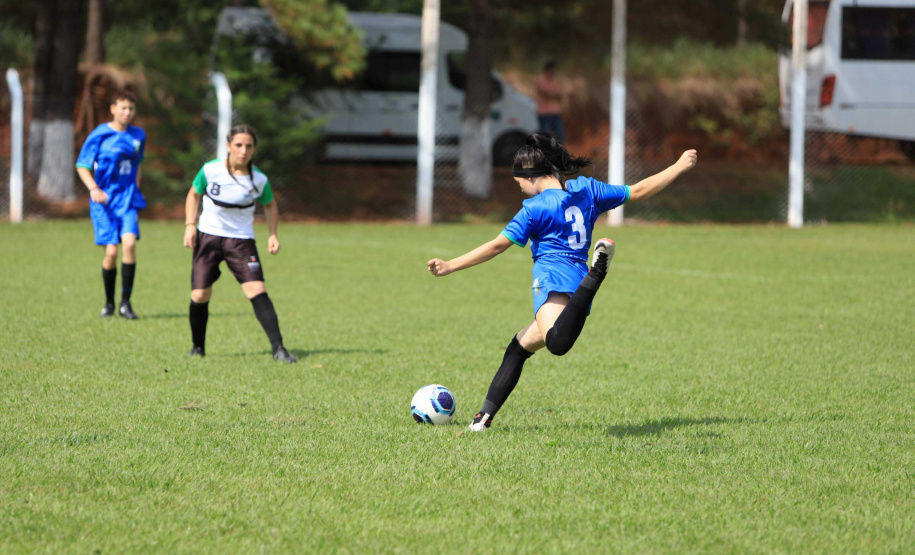 Macrorregional do Paraná Bom de Bola será realizada em quatro municípios Arapongas, Moreira Sales, Palotina e São Mateus do Sul serão sede do evento