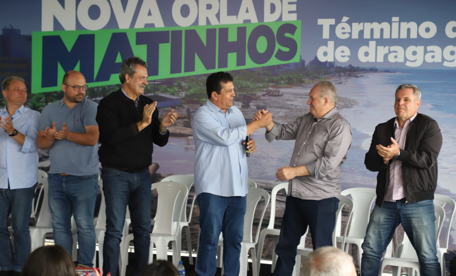 Litoral do Paraná conta com areia da praia renovada antes da data prevista