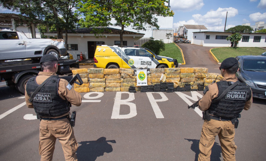 Policiais Militar apreende mais de uma tonelada de maconha no Oeste do Paraná