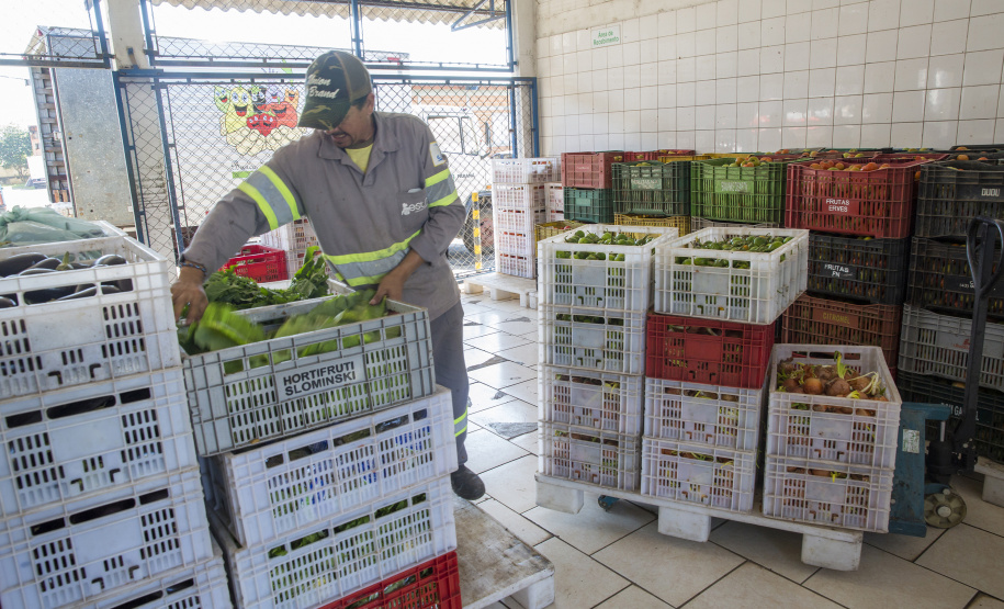 Programa da Ceasa Paraná faz doação de 6 mil quilos de hortigranjeiros ao Hospital Erasto Gaertner