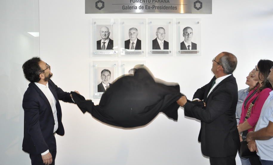 Fomento Paraná recebe missão técnica de associações comerciais do oeste do estado