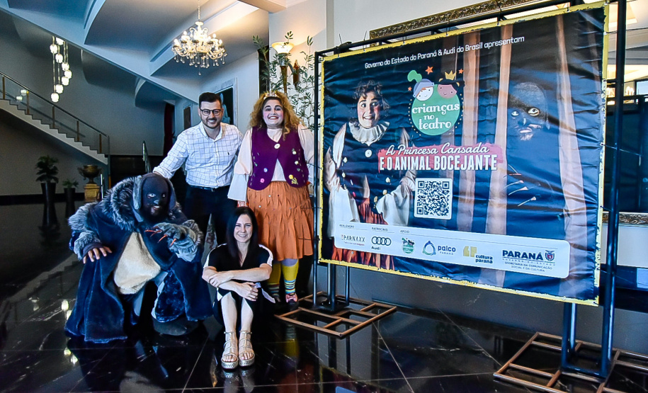 Primeira apresentação do projeto Crianças no Teatro encanta plateia em Francisco Beltrão