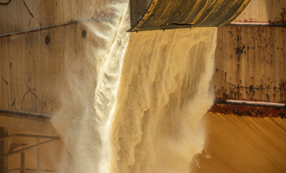 Chuvas impactam carregamento de açúcar no Paraná